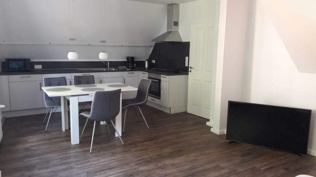 Haus Am Hafen Appartement Leer Buitenkant foto